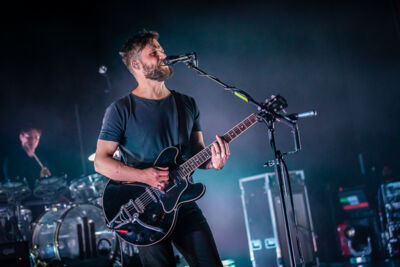 White Lies @ Koninklijk Circus, foto 2, foto's door Chris Lippens - FrontView Magazine