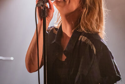 Geike Arnaert @ De Casino, picture 9, photographed by Chris Lippens - FrontView Magazine