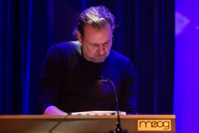 Dead Man Ray @ De Casino, foto 12, foto's door David Johnson - FrontView Magazine