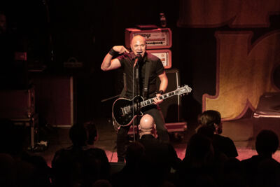 Danko Jones @ De Casino, foto 16, foto's door David Johnson - FrontView Magazine