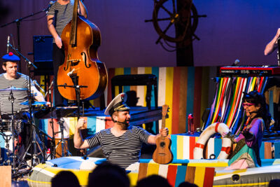 Kapitein Winokio 15 jaar handjes draaien @ Bourla Schouwburg, picture 2, photographed by FrontView Magazine
