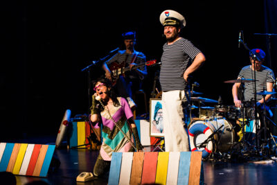 Kapitein Winokio 15 jaar handjes draaien @ Bourla Schouwburg, picture 17, photographed by FrontView Magazine
