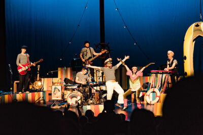 Kapitein Winokio 15 jaar handjes draaien @ Bourla Schouwburg, picture 20, photographed by FrontView Magazine