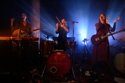 Boy & Bear (met Wildwood Kin) @ De Roma, picture 15, photographed by Myra Segers - FrontView Magazine