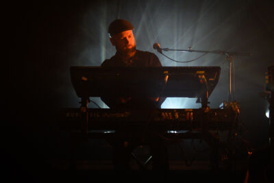 Boy & Bear (met Wildwood Kin) @ De Roma, picture 23, photographed by Myra Segers - FrontView Magazine