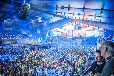 Moose Bar XXL @ sportpaleis, picture 26, photographed by Gert Daemen - FrontView Magazine