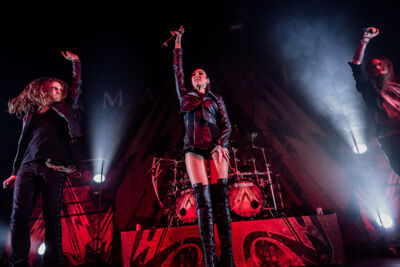 Amaranthe @ Effenaar, foto 5, foto's door Dorien Goetschalckx - FrontView Magazine