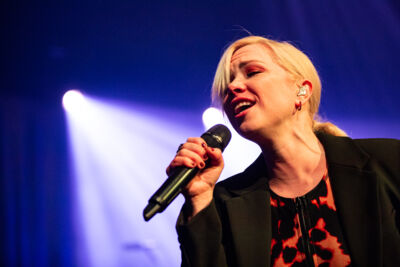 Carly Rae Jepsen @ La Madelaine, picture 5, photographed by David Johnson - FrontView Magazine