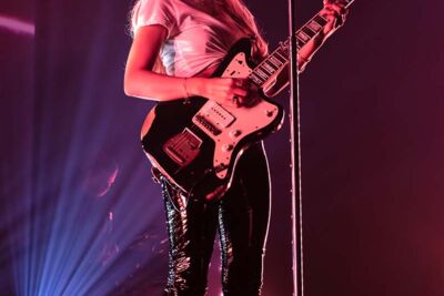 Lennon Stella La Madeleine, Brussels, picture 3, photographed by Kris Saelen - FrontView Magazine