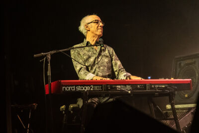 Raymond van het Groenewoud - Raymond 70 @ Het Depot, picture 16, photographed by Jürgen Bruynooghe - FrontView Magazine