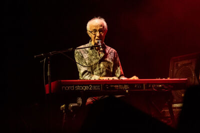 Raymond van het Groenewoud - Raymond 70 @ Het Depot, picture 17, photographed by Jürgen Bruynooghe - FrontView Magazine