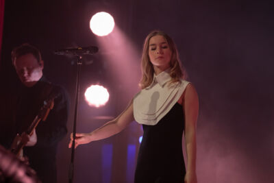 Hooverphonic @ De Roma, picture 14, photographed by dirk janssens - FrontView Magazine