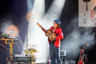 Stef Kamil Carlens (solo) @ OLT Rivierenhof, picture 4, photographed by Marc Verdonck - FrontView Magazine
