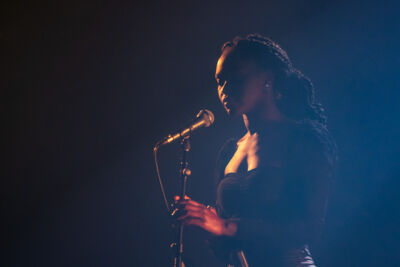 Sunday Rose @ Ancienne Belgique, picture 7, photographed by Jürgen Bruynooghe - FrontView Magazine