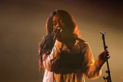 Sunday Rose @ Ancienne Belgique, picture 12, photographed by Jürgen Bruynooghe - FrontView Magazine