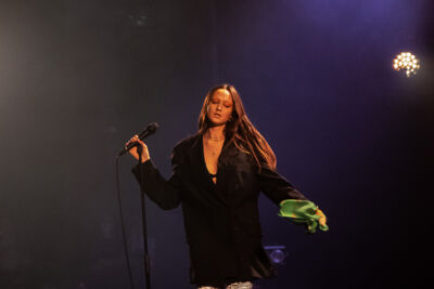 Tessa Dixson @ Ancienne Belgique, picture 11, photographed by Jürgen Bruynooghe - FrontView Magazine