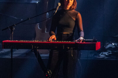 Noa Lee @ Ancienne Belgique, picture 4, photographed by Jürgen Bruynooghe - FrontView Magazine