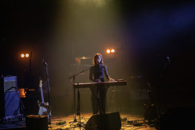 Noa Lee @ Ancienne Belgique, picture 5, photographed by Jürgen Bruynooghe - FrontView Magazine