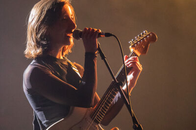 Noa Lee @ Ancienne Belgique, picture 9, photographed by Jürgen Bruynooghe - FrontView Magazine
