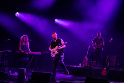 School Is Cool @ Ancienne Belgique, picture 4, photographed by Jürgen Bruynooghe - FrontView Magazine