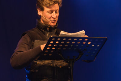 Wouter Deprez @ Sunset Sessies by Hangar 3020, picture 1, photographed by Jürgen Bruynooghe - FrontView Magazine