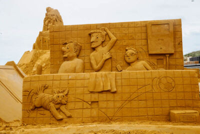 Opbouw Zandsculpturenfestival FC De Kampioenen @ Westende, picture 39, photographed by Peter Minnebo - FrontView Magazine