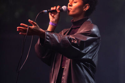 EMY @ OLT Rivierenhof, picture 2, photographed by Sandra Van Watermeulen - FrontView Magazine
