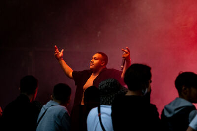 DIKKE @ OLT Rivierenhof, picture 15, photographed by Sandra Van Watermeulen - FrontView Magazine