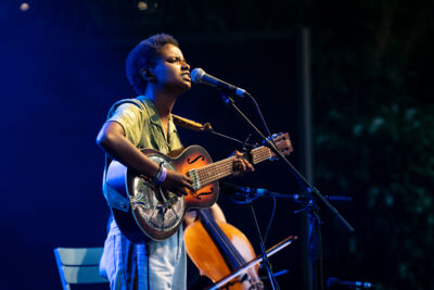 Meskerem Mees @ OLT Rivierenhof, picture 4, photographed by Sandra Van Watermeulen - FrontView Magazine