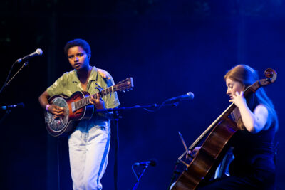 Meskerem Mees @ OLT Rivierenhof, picture 7, photographed by Sandra Van Watermeulen - FrontView Magazine