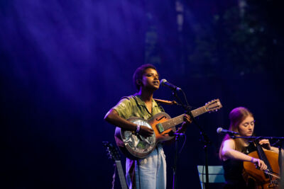 Meskerem Mees @ OLT Rivierenhof, picture 10, photographed by Sandra Van Watermeulen - FrontView Magazine