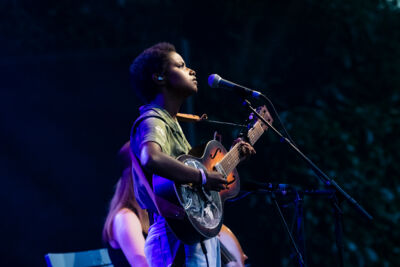 Meskerem Mees @ OLT Rivierenhof, picture 16, photographed by Sandra Van Watermeulen - FrontView Magazine