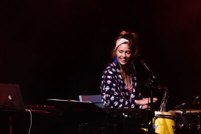 Naima Joris & NABOU @ OLT Rivierenhof, picture 12, photographed by Ann Carpentier - FrontView Magazine