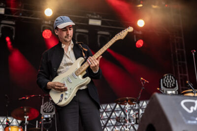 Tin Fingers @ Lokerse Feesten, picture 4, photographed by David Johnson - FrontView Magazine