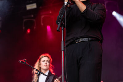 Tin Fingers @ Lokerse Feesten, picture 6, photographed by David Johnson - FrontView Magazine
