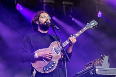 Tin Fingers @ Lokerse Feesten, picture 7, photographed by David Johnson - FrontView Magazine