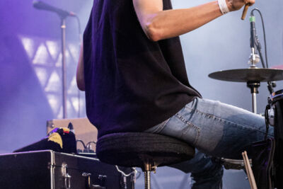 Tin Fingers @ Lokerse Feesten, picture 9, photographed by David Johnson - FrontView Magazine