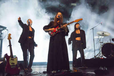 Eefje de Visser @ OLT Rivierenhof, picture 8, photographed by Marc Verdonck - FrontView Magazine