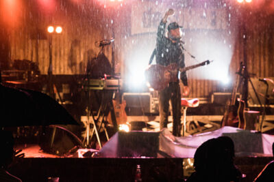 Admiral Freebee @ de Singer aan de Kiosk, picture 3, photographed by Ann Carpentier - FrontView Magazine