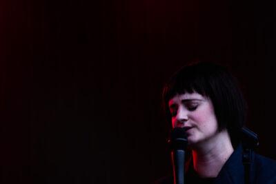 NoémieWolfs @ de Singer aan de Kiosk, foto 6, foto's door Ann Carpentier - FrontView Magazine