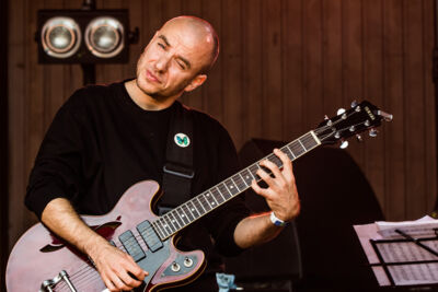 Julien Tassin Trio @ de Singer aan de Kiosk, picture 7, photographed by Ann Carpentier - FrontView Magazine