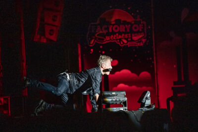 Bart Peeters & De Ideale Mannen @ Factory of Sweetness, picture 10, photographed by Jürgen Bruynooghe - FrontView Magazine
