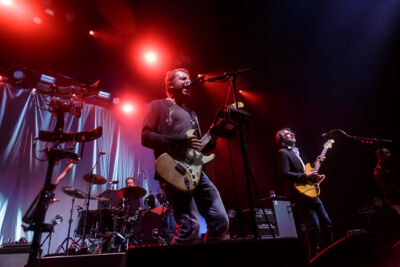 dEUS @ Crammerock, foto 12, foto's door Peter Smet - FrontView Magazine