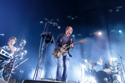 dEUS @ Crammerock, foto 17, foto's door Peter Smet - FrontView Magazine