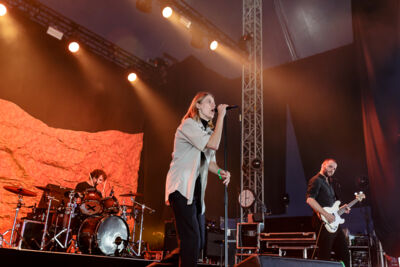 Whispering Sons @ Crammerock, foto 2, foto's door Peter Smet - FrontView Magazine