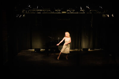 Nele Bauwens @ 't Onkrooid, picture 6, photographed by Ann Carpentier - FrontView Magazine