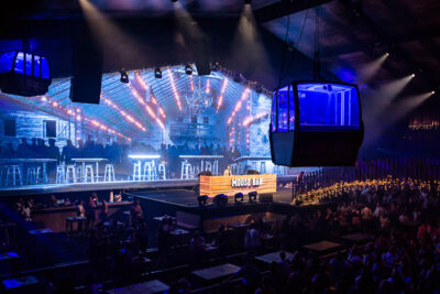 Moose Bar XXL @ Sportpaleis, picture 1, photographed by Marc Verdonck - FrontView Magazine