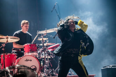 Maan @ 013 Tilburg, picture 2, photographed by Jürgen Bruynooghe - FrontView Magazine