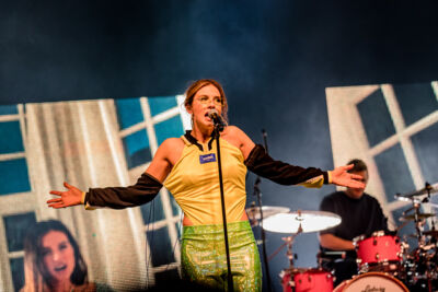 Maan @ 013 Tilburg, picture 5, photographed by Jürgen Bruynooghe - FrontView Magazine