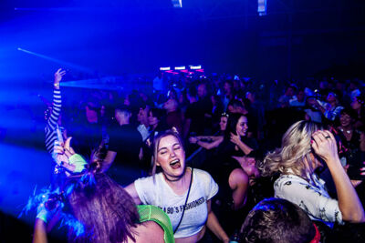 Sfeerbeelden @ i love the 90's, foto 12, foto's door Gert Daemen - FrontView Magazine